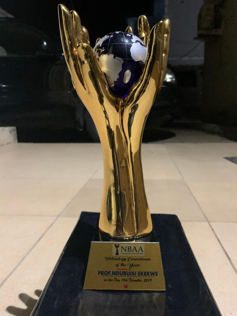 Merry Christmas – Ndubuisi Ekekwe Receives Technology Connoisseur of the Year