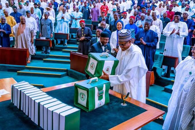 Buhari presents N16.39 trillion Nigeria’s 2022 National budget to National Assembly