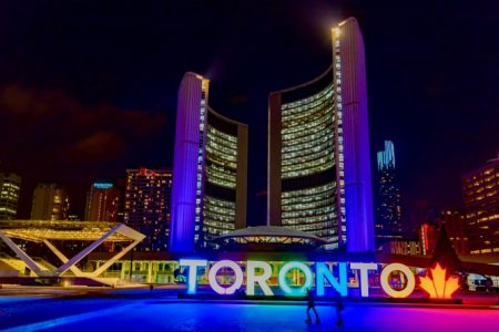 TSX hits record high as easing Iran tensions lift miners and revive risk appetite
