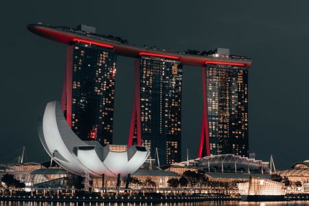 Singapore’s FM Warns Asia Faces ‘Crisis Moment’ as Iran War Chokes Energy Flows, Signaling Wider Economic Fallout