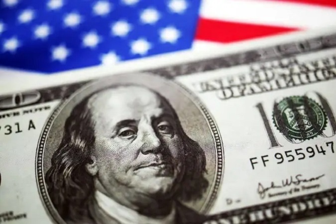 Moody’s Lowers Outlook on U.S. Debt to “Negative” Amid Rising Economic Concerns