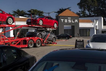 Tesla Maintains Foothold in China with Modest January Delivery Growth Amid Industry Slowdown and New Regulatory Headwinds
