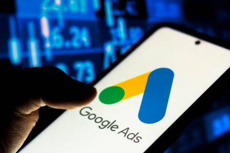European Retail Giants Say Ads Should Be Exempt from EU’s AI Advertising Labels