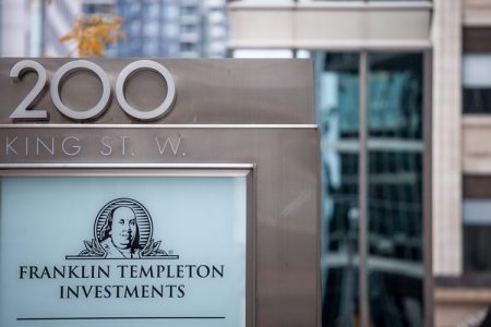 Franklin Templeton Launches Solana ETF (SOEZ) As Revolut Now Supports Solana Payments