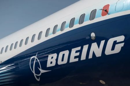 Trump Announces Major Boeing Deal with China: 200 Jets Firm, Potential for Up to 750 Total
