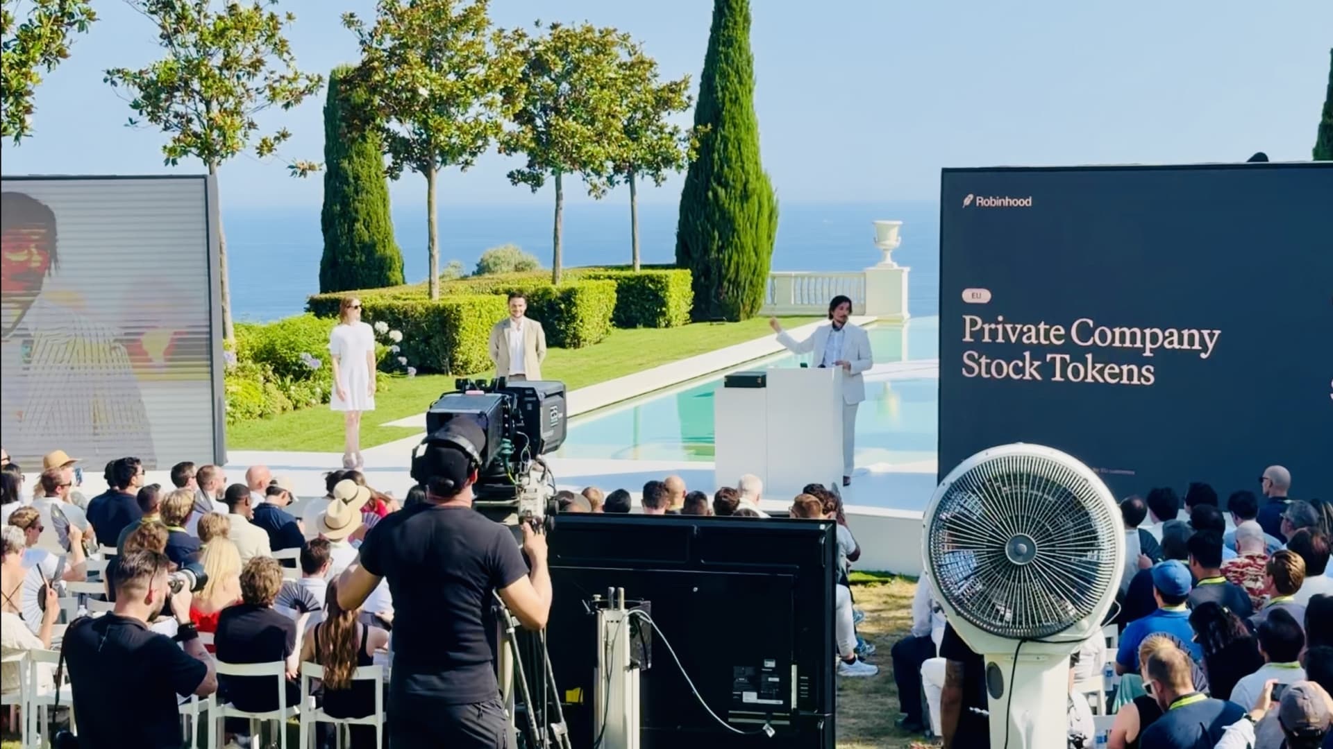 Robinhood Stock Hits Record High as It Launches Tokenized OpenAI and SpaceX  Shares in Europe - Tekedia