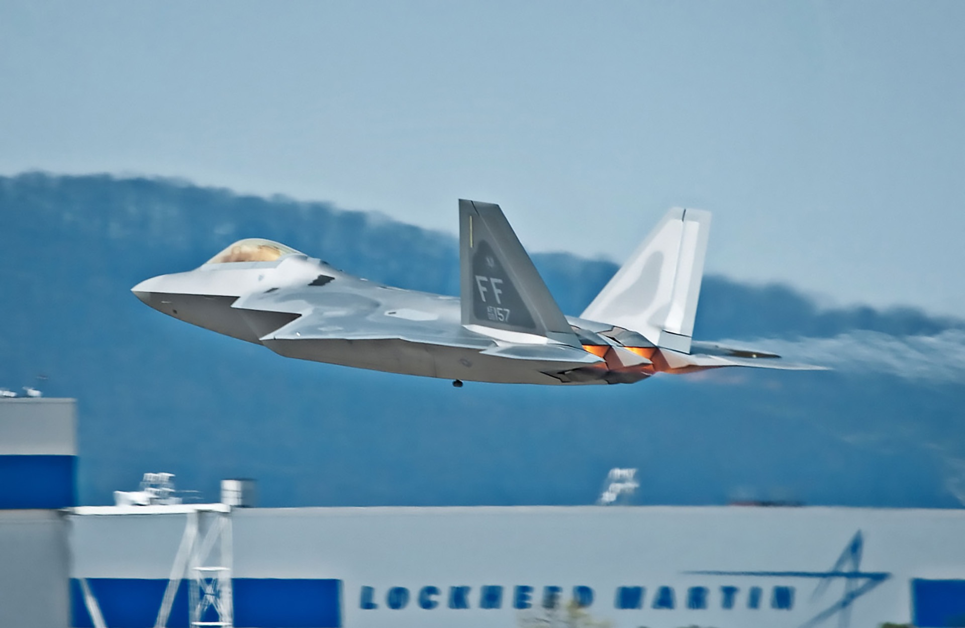 China’s Anti-Stealth Radar Capabilities is a Growing Challenge to U.S. Air Superiority