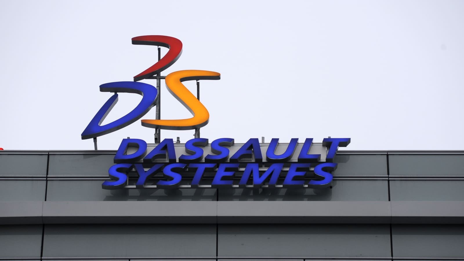 French Dassault Systèmes Suffers Record Sell-Off as Slowing Software Growth and AI Uncertainty Shake Confidence