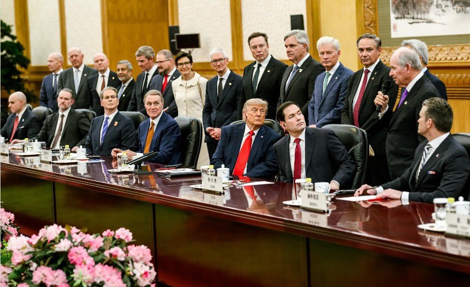 Lessons from Trump’s Photo – Power Has Clocks, Wealth Has Time