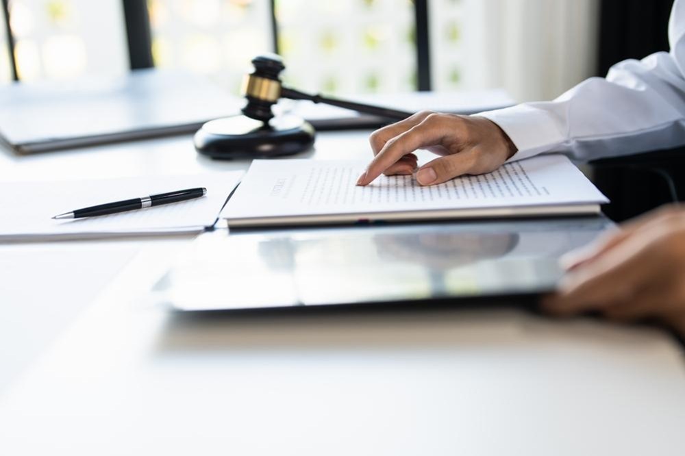 How Criminal Defense Lawyers Challenge Unlawful Searches or Evidence in Omaha, NE